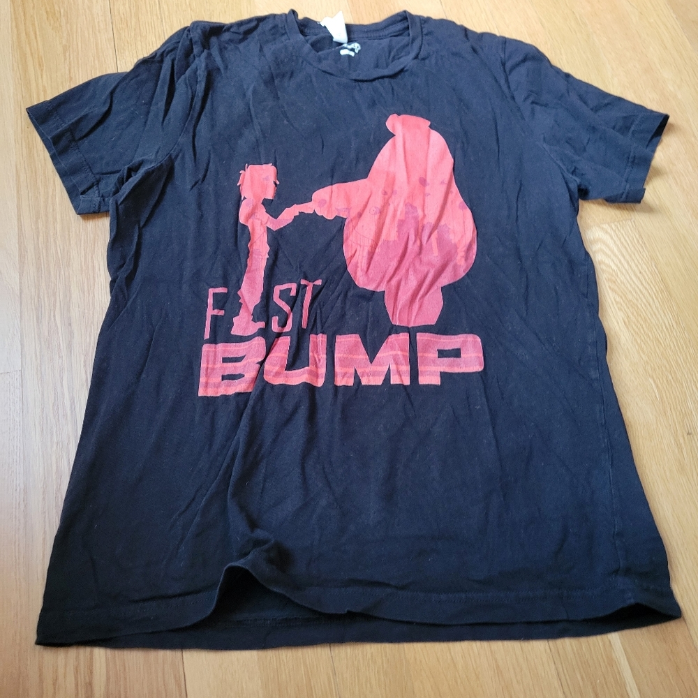 Disney big hero 6 tshirt sz L